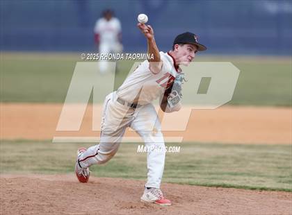 Thumbnail 3 in Terry vs Randle (Lamar Consolidated Playoff) photogallery.