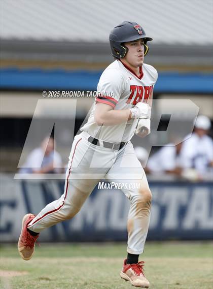 Thumbnail 2 in Terry vs Randle (Lamar Consolidated Playoff) photogallery.