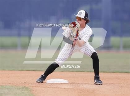 Thumbnail 3 in Terry vs Randle (Lamar Consolidated Playoff) photogallery.