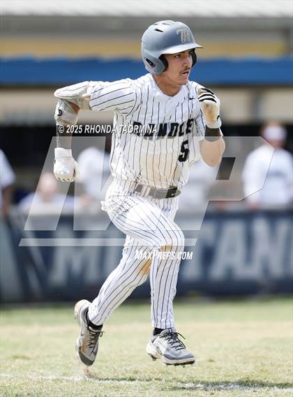 Thumbnail 3 in Terry vs Randle (Lamar Consolidated Playoff) photogallery.