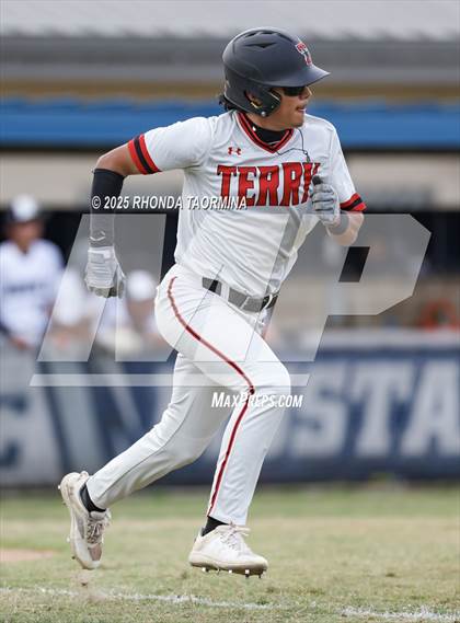 Thumbnail 3 in Terry vs Randle (Lamar Consolidated Playoff) photogallery.
