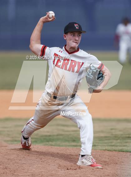 Thumbnail 2 in Terry vs Randle (Lamar Consolidated Playoff) photogallery.