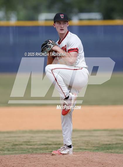 Thumbnail 1 in Terry vs Randle (Lamar Consolidated Playoff) photogallery.