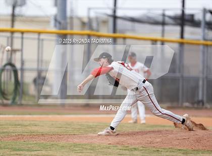 Thumbnail 1 in Terry vs Randle (Lamar Consolidated Playoff) photogallery.