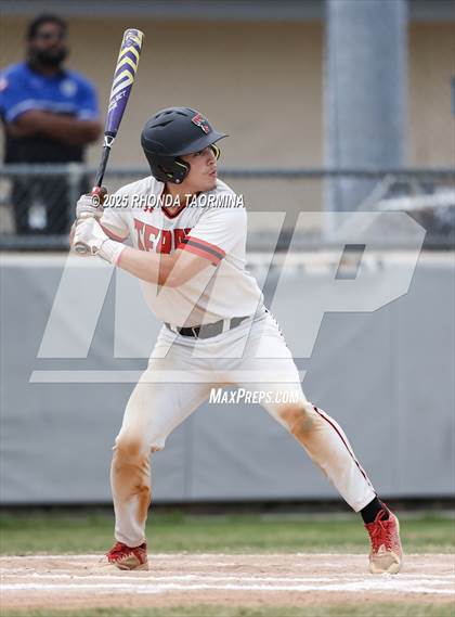 Thumbnail 3 in Terry vs Randle (Lamar Consolidated Playoff) photogallery.