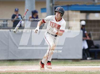 Thumbnail 1 in Terry vs Randle (Lamar Consolidated Playoff) photogallery.