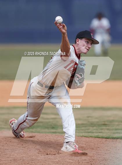 Thumbnail 3 in Terry vs Randle (Lamar Consolidated Playoff) photogallery.