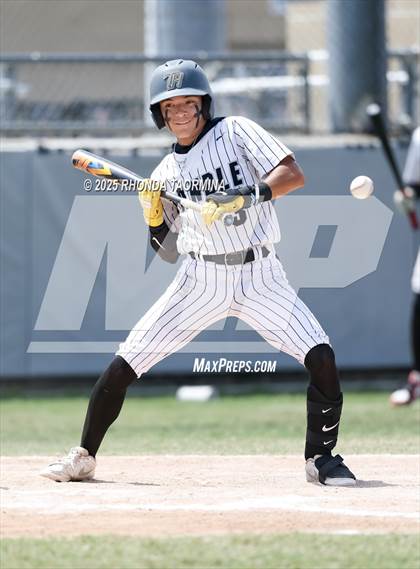 Thumbnail 2 in Terry vs Randle (Lamar Consolidated Playoff) photogallery.
