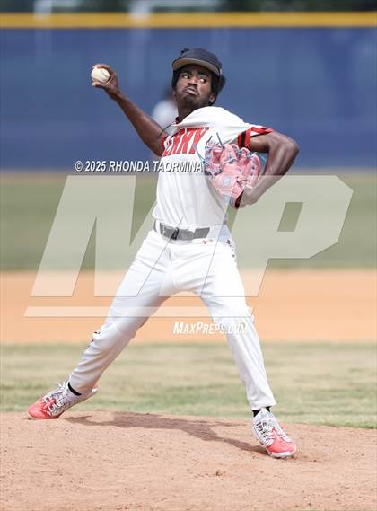Thumbnail 3 in Terry vs Randle (Lamar Consolidated Playoff) photogallery.