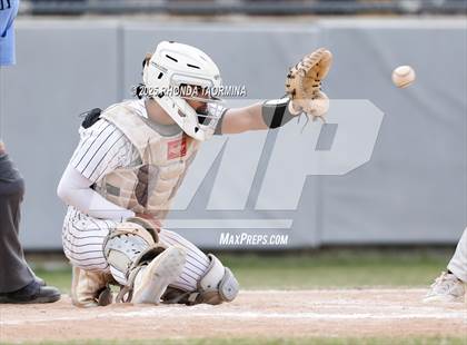 Thumbnail 1 in Terry vs Randle (Lamar Consolidated Playoff) photogallery.