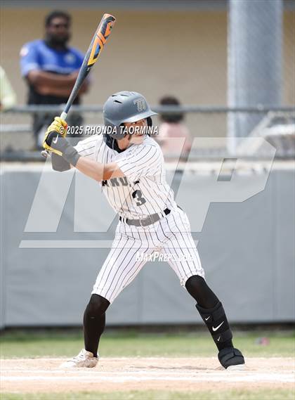 Thumbnail 2 in Terry vs Randle (Lamar Consolidated Playoff) photogallery.