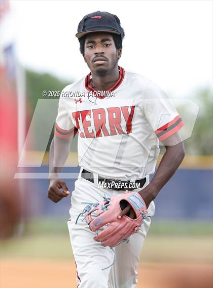 Thumbnail 3 in Terry vs Randle (Lamar Consolidated Playoff) photogallery.