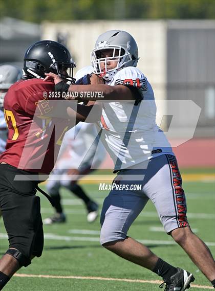 Thumbnail 1 in San Juan @ Encina photogallery.