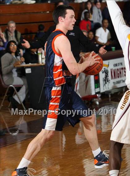 Thumbnail 3 in Horace Greeley vs Mt. Vernon (Section 1 AA Quarterfinal) photogallery.