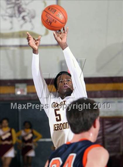 Thumbnail 2 in Horace Greeley vs Mt. Vernon (Section 1 AA Quarterfinal) photogallery.