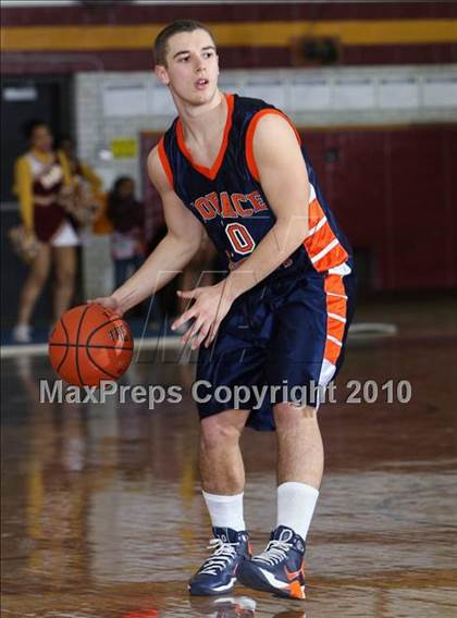 Thumbnail 3 in Horace Greeley vs Mt. Vernon (Section 1 AA Quarterfinal) photogallery.