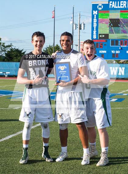 Thumbnail 3 in Minisink Valley vs. Warwick (Section 9 Class B Final) photogallery.