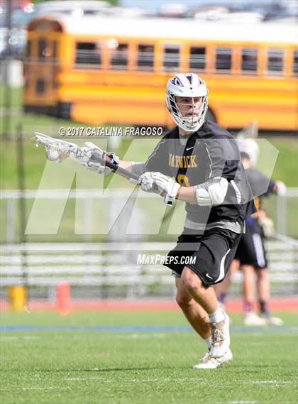 Thumbnail 1 in Minisink Valley vs. Warwick (Section 9 Class B Final) photogallery.