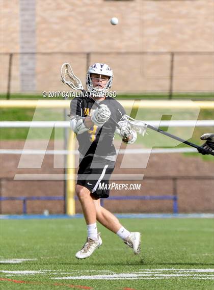Thumbnail 3 in Minisink Valley vs. Warwick (Section 9 Class B Final) photogallery.