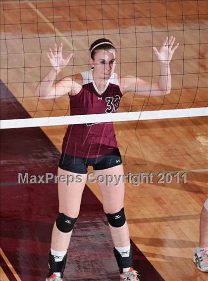 Thumbnail 3 in Alcoa vs. Gibbs (Regional Playoffs) photogallery.