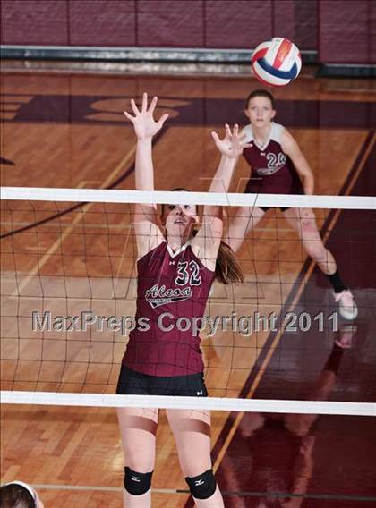 Thumbnail 2 in Alcoa vs. Gibbs (Regional Playoffs) photogallery.