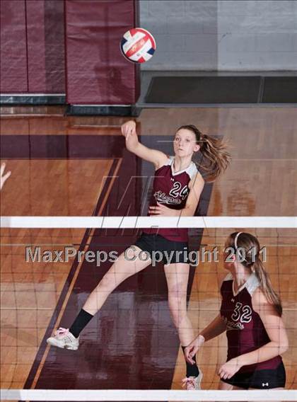 Thumbnail 1 in Alcoa vs. Gibbs (Regional Playoffs) photogallery.