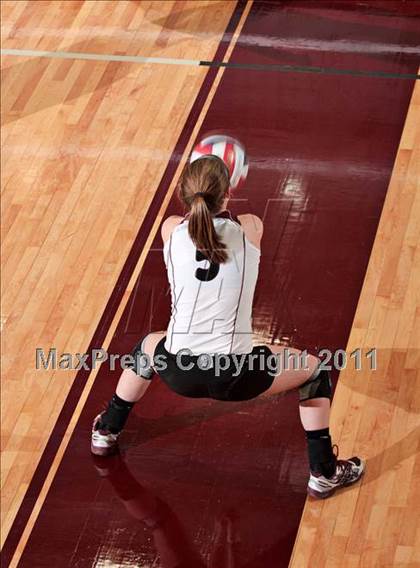 Thumbnail 2 in Alcoa vs. Gibbs (Regional Playoffs) photogallery.