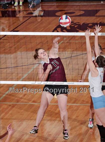 Thumbnail 2 in Alcoa vs. Gibbs (Regional Playoffs) photogallery.