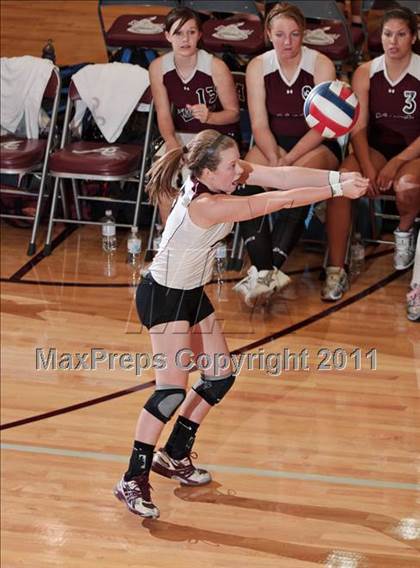 Thumbnail 1 in Alcoa vs. Gibbs (Regional Playoffs) photogallery.