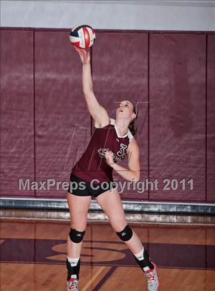 Thumbnail 1 in Alcoa vs. Gibbs (Regional Playoffs) photogallery.