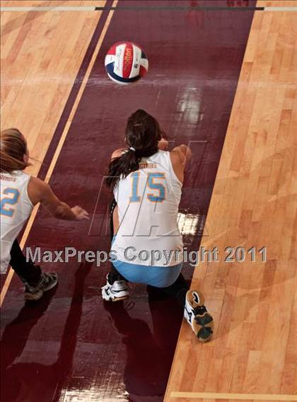 Thumbnail 3 in Alcoa vs. Gibbs (Regional Playoffs) photogallery.