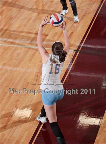 Thumbnail 2 in Alcoa vs. Gibbs (Regional Playoffs) photogallery.