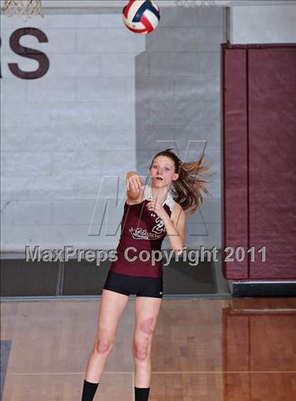 Thumbnail 2 in Alcoa vs. Gibbs (Regional Playoffs) photogallery.