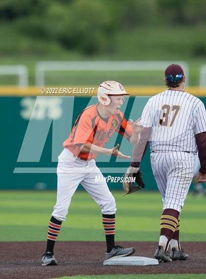 Thumbnail 2 in Rocky Grove vs Kennedy Catholic (PIAA D10 A Semi Final) photogallery.