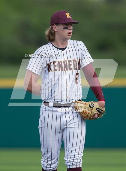 Thumbnail 1 in Rocky Grove vs Kennedy Catholic (PIAA D10 A Semi Final) photogallery.