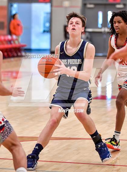 Thumbnail 2 in Colony vs. Dos Pueblos (Nike Extravaganza) photogallery.