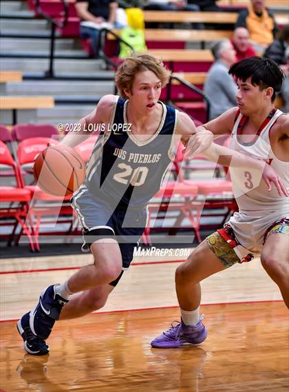 Thumbnail 2 in Colony vs. Dos Pueblos (Nike Extravaganza) photogallery.
