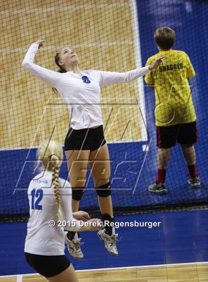 Thumbnail 2 in Coal Ridge vs Frontier Academy (CHSAA 3A Pool Play) photogallery.