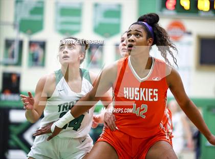 Thumbnail 1 in Hamilton Heights vs New Castle (IHSAA Sectional Championship) photogallery.