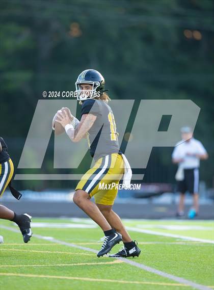 Thumbnail 3 in Columbia vs Carrollton photogallery.