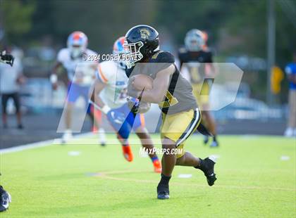 Thumbnail 2 in Columbia vs Carrollton photogallery.