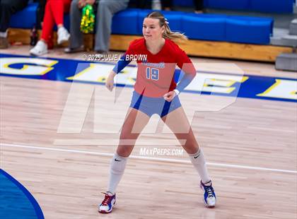 Thumbnail 3 in Roncalli vs. Cathedral (IHSAA 3A Regional Championship) photogallery.