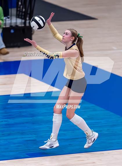 Thumbnail 2 in Roncalli vs. Cathedral (IHSAA 3A Regional Championship) photogallery.