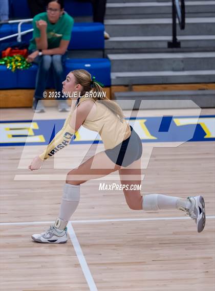 Thumbnail 1 in Roncalli vs. Cathedral (IHSAA 3A Regional Championship) photogallery.