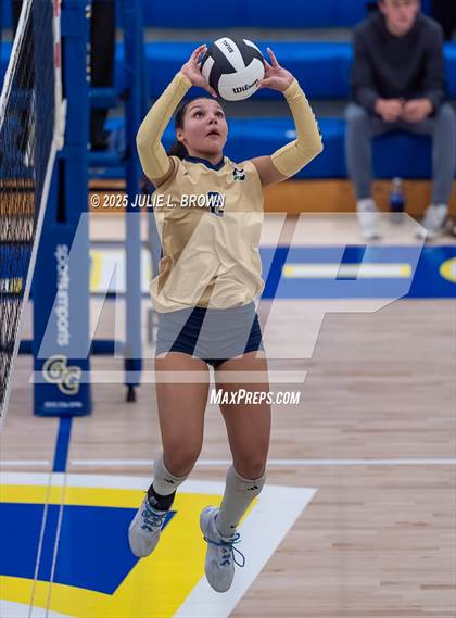 Thumbnail 1 in Roncalli vs. Cathedral (IHSAA 3A Regional Championship) photogallery.