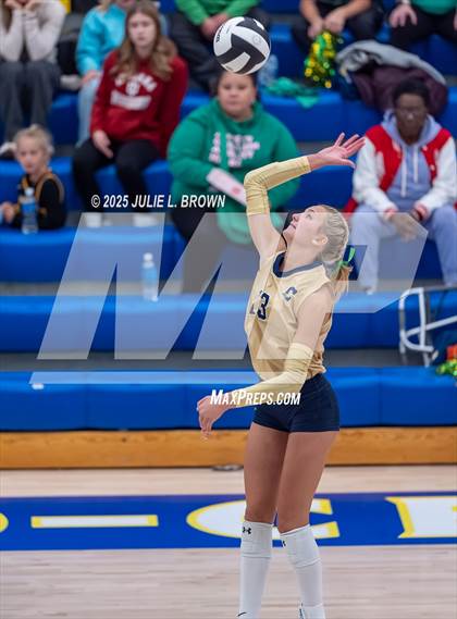 Thumbnail 1 in Roncalli vs. Cathedral (IHSAA 3A Regional Championship) photogallery.