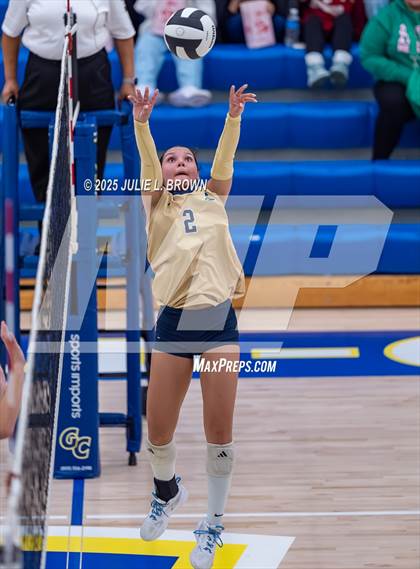 Thumbnail 1 in Roncalli vs. Cathedral (IHSAA 3A Regional Championship) photogallery.