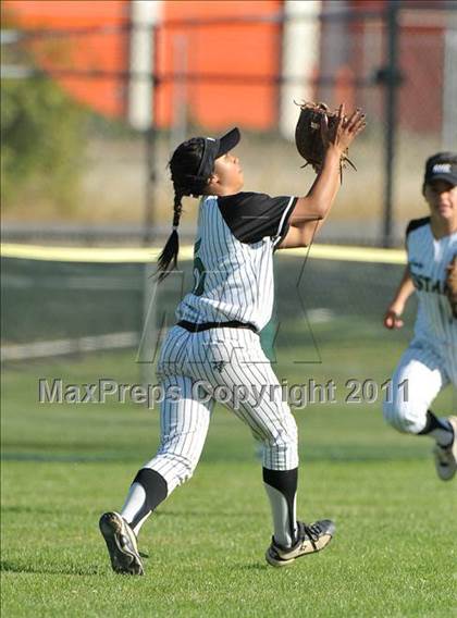Thumbnail 2 in Rodriguez vs. Whitney (CIF SJS D3 Final) photogallery.