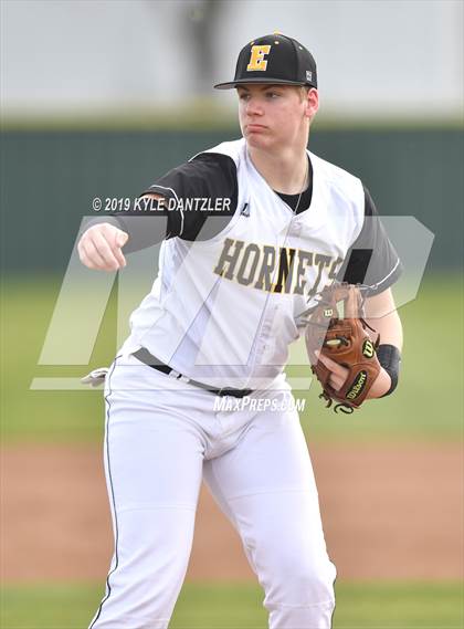 Thumbnail 2 in Era vs North Hopkins (Lindsay Tournament) photogallery.