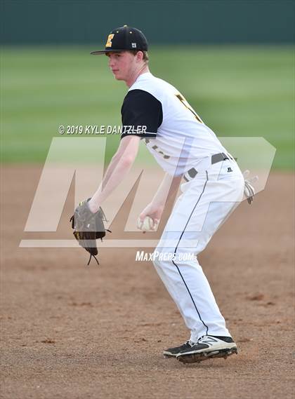 Thumbnail 1 in Era vs North Hopkins (Lindsay Tournament) photogallery.